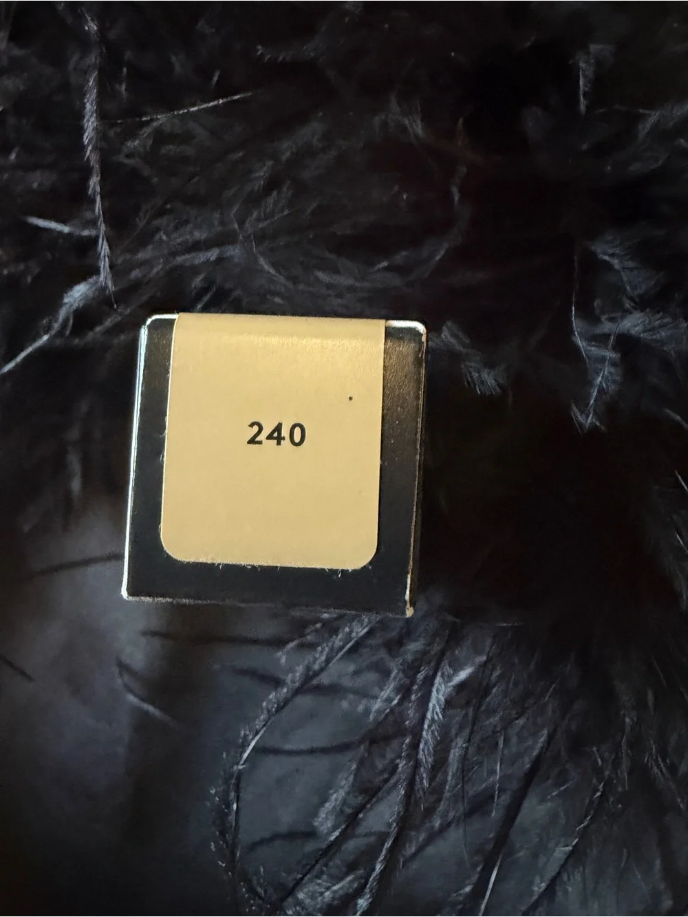 FENTY BEAUTY Pro Filt'r Soft Matte Foundation in shade 240